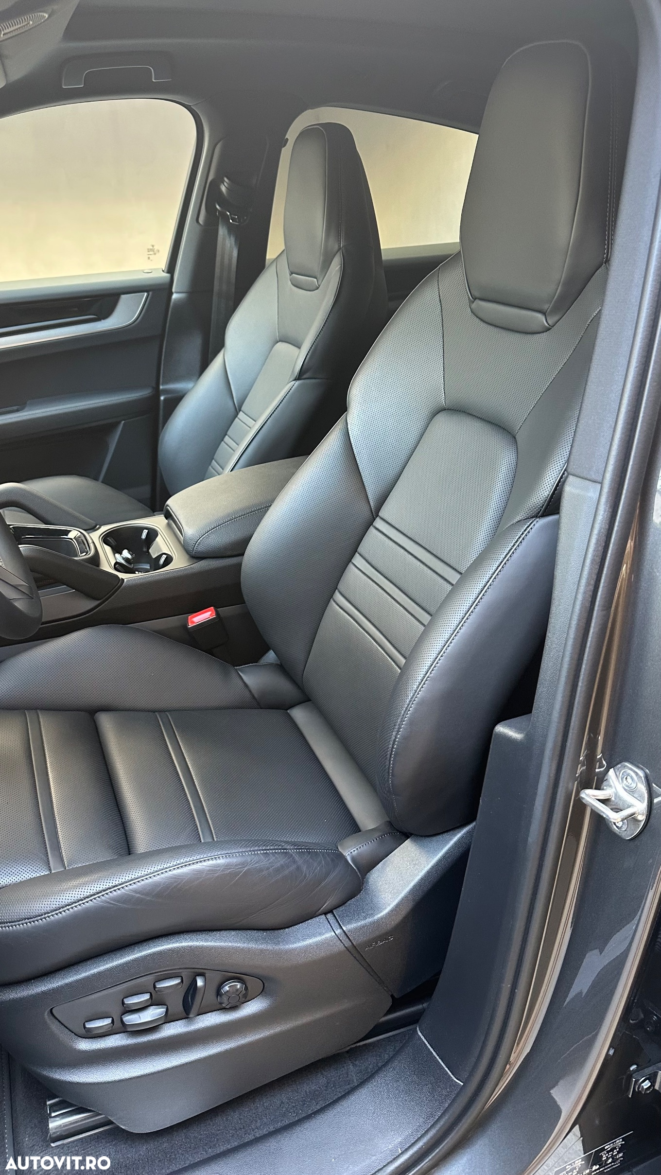 Porsche Cayenne Coupe - 10