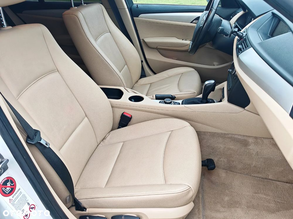 BMW X1 xDrive28i - 11