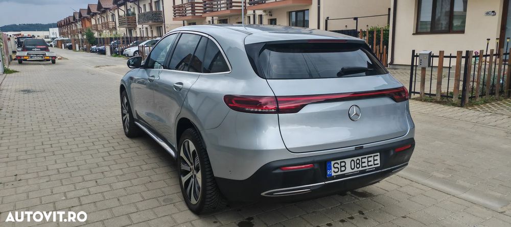 Mercedes-Benz EQC 400 4MATIC - 8