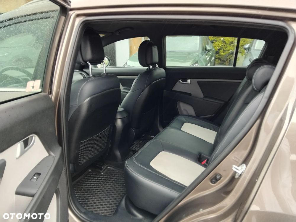 Kia Sportage 1.7 CRDI Business Line L 2WD - 23