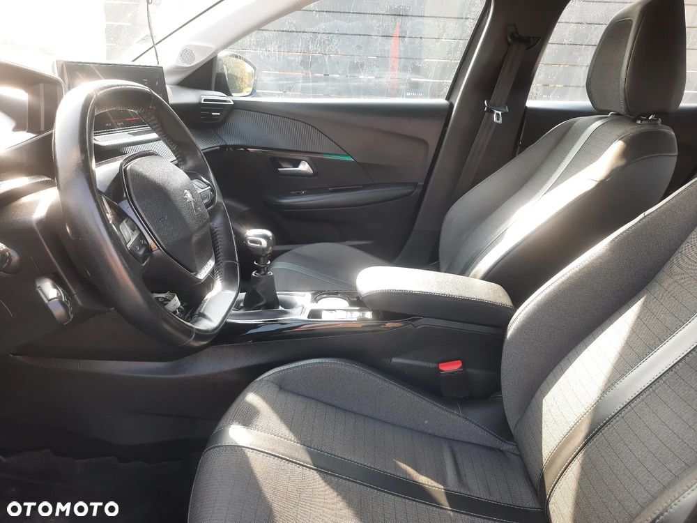 Peugeot 208 1.2 PureTech Allure S&S - 9