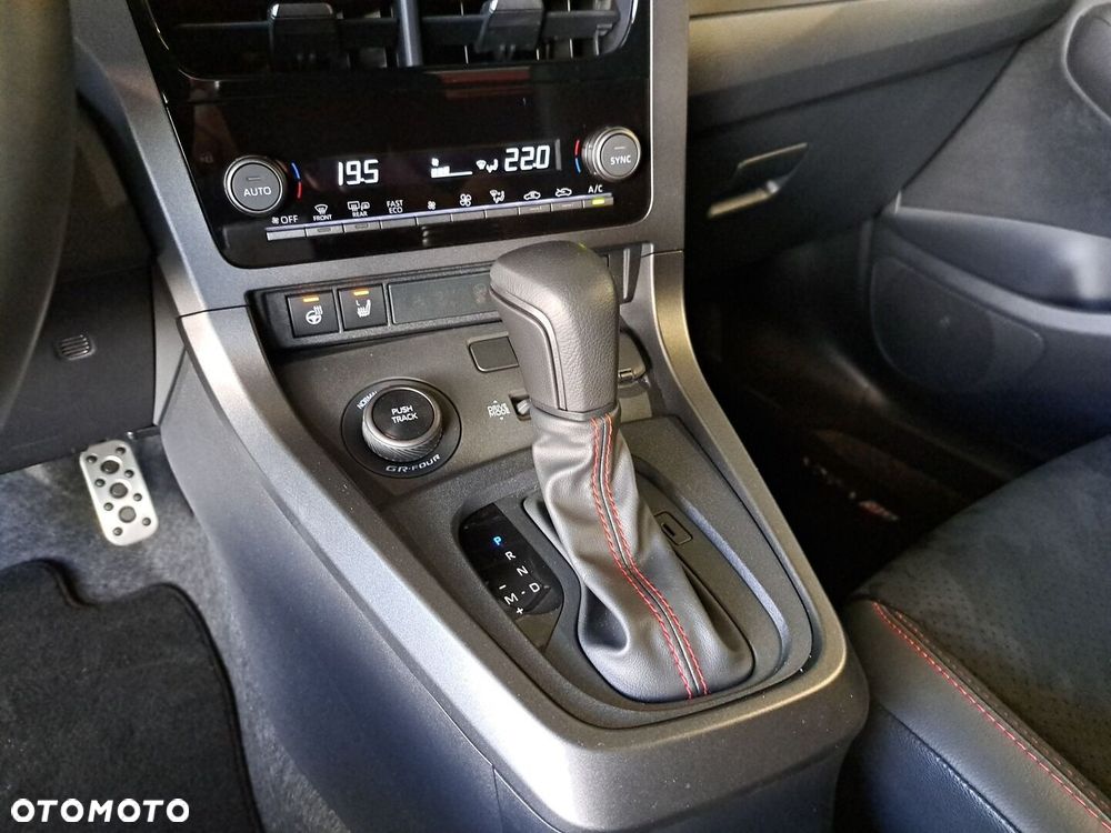 Toyota Yaris - 27