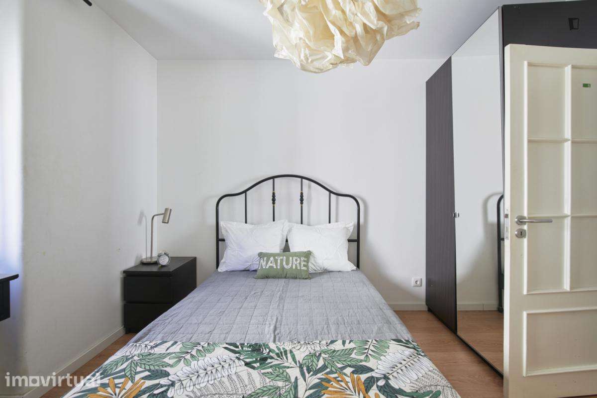 Quarto - localizado em Roma-Areeiro Lisbon - Grande imagem: 3/26