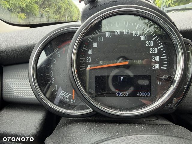 MINI Cooper Standard - 6