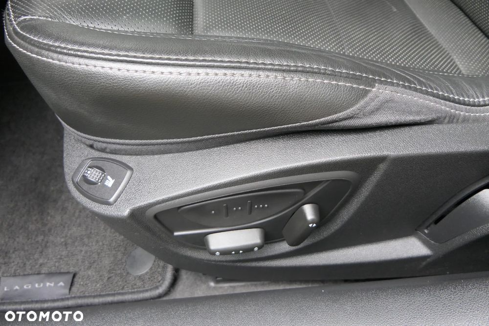 Renault Laguna dCi 150 FAP Bose - 25