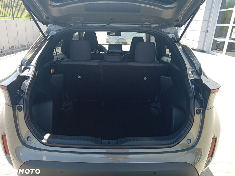 Toyota Yaris Cross - 12