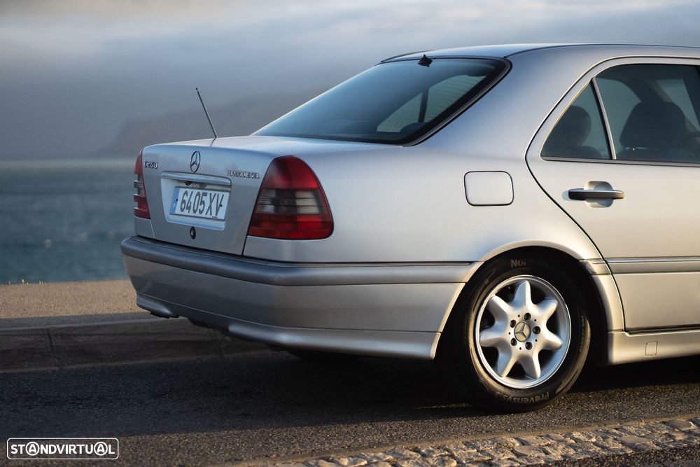 Mercedes-Benz C 250 TD - 8