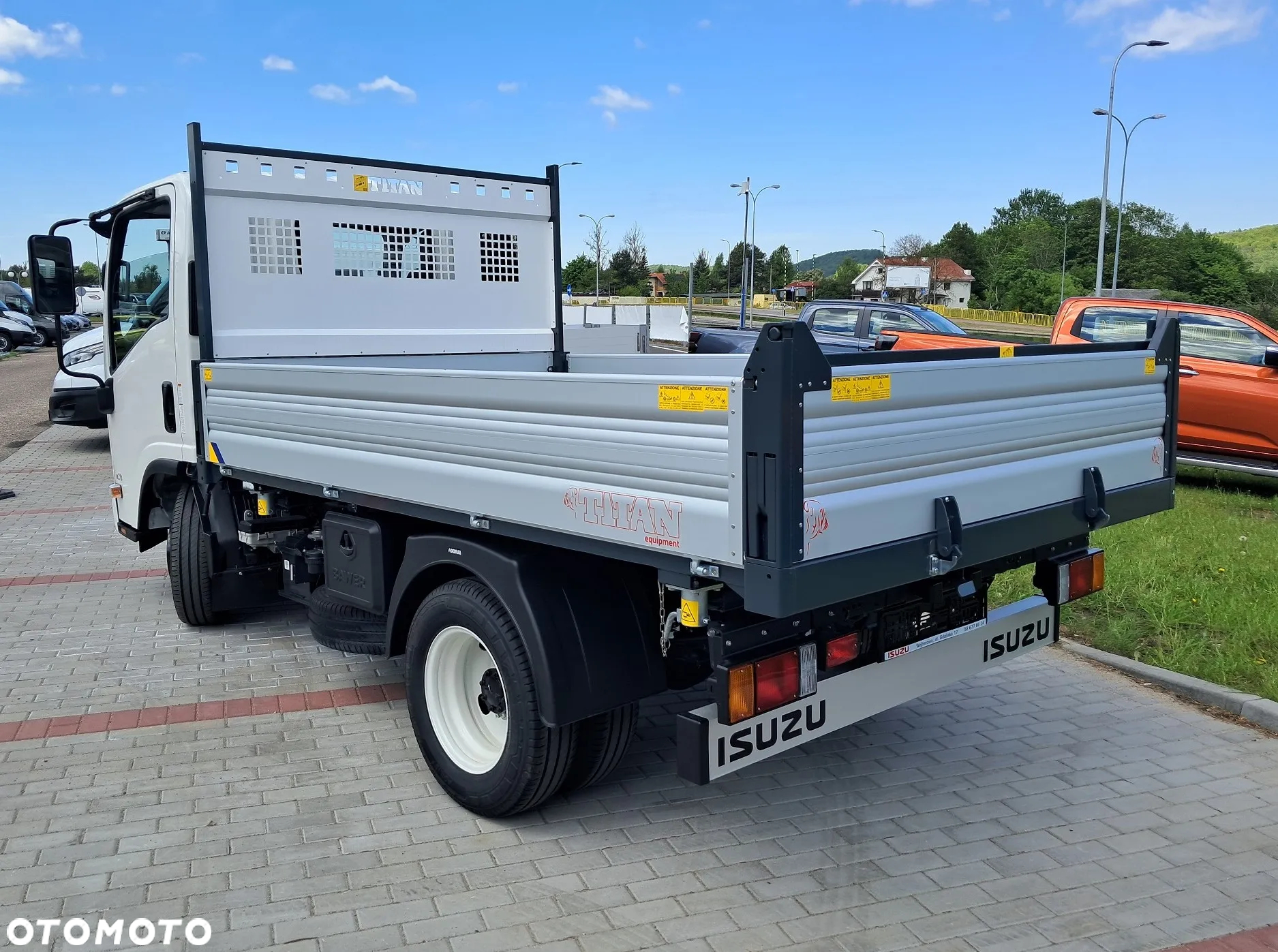Isuzu M27 - 12