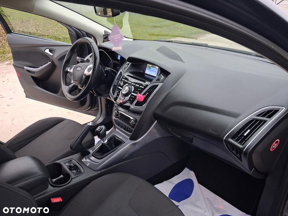 Ford Focus - 23