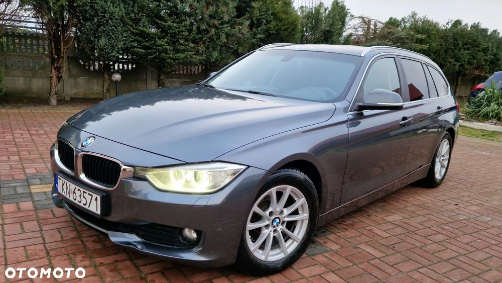 BMW Seria 3 320d Sport Line - 2