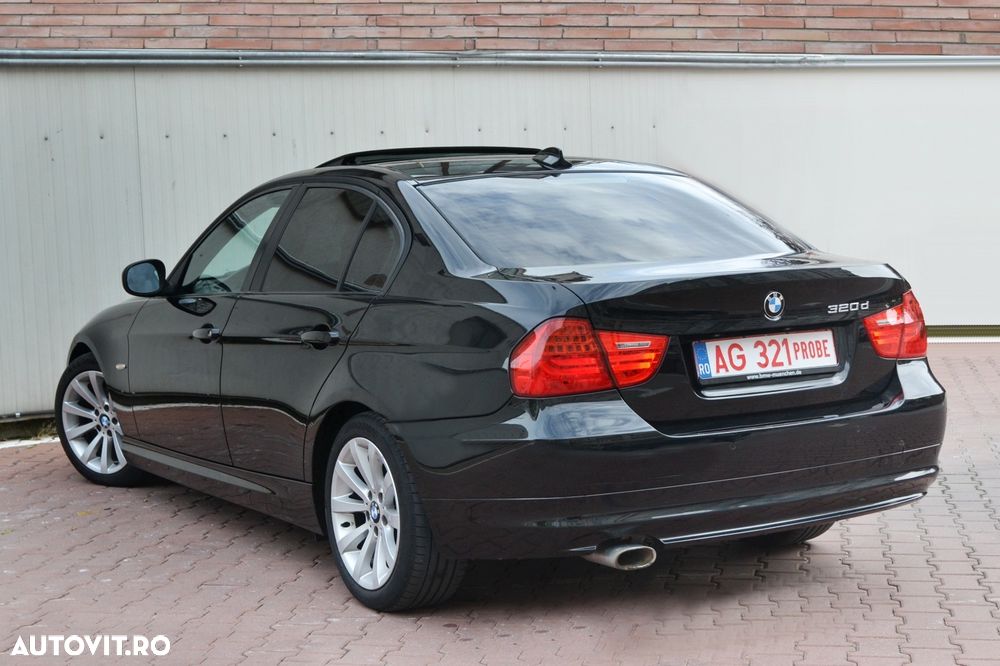 BMW Seria 3 320d - 12