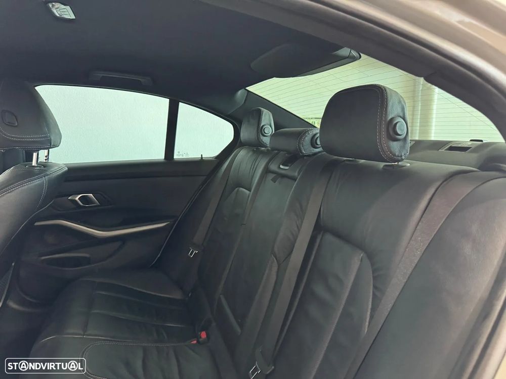 BMW 330 e Pack M Auto - 13