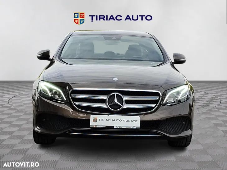 Mercedes-Benz E 200 4MATIC Aut. - 9