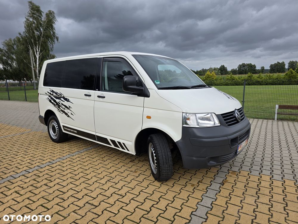 Volkswagen Transporter Caravelle Kurz (7.Si.) - 3