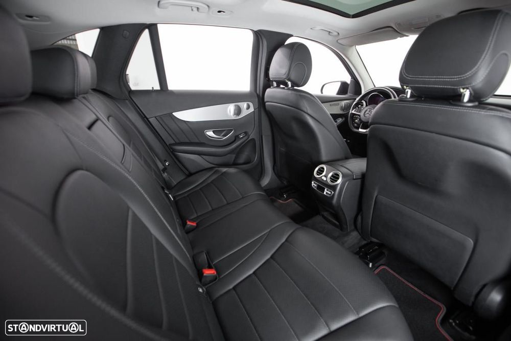 Mercedes-Benz GLC 250 4Matic 9G-TRONIC AMG Line - 12