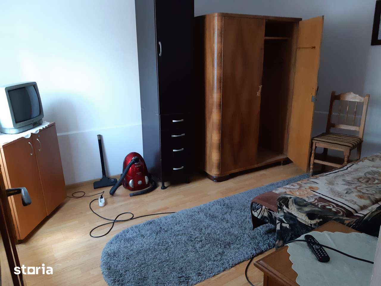 Garsoniera MODESTA mobilata si utilata, garantie 500 lei, vila Orizont - Imagine principală: 2/4
