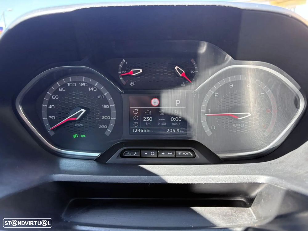 Peugeot Rifter 1.5 BlueHDi Long GT Line EAT8 - 43