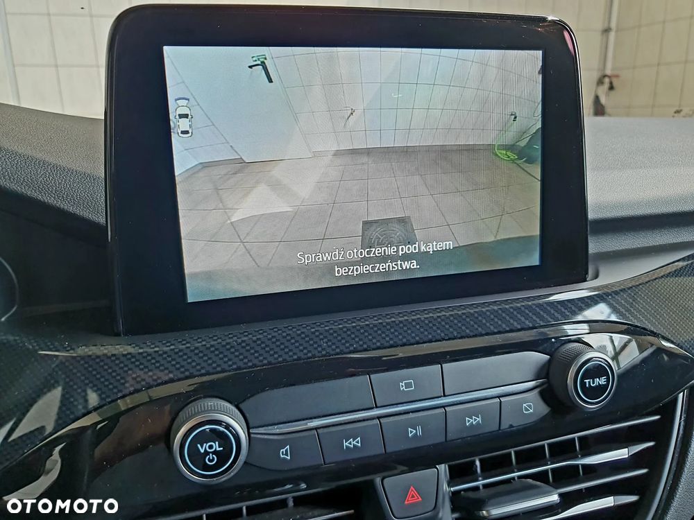 Ford Kuga - 21
