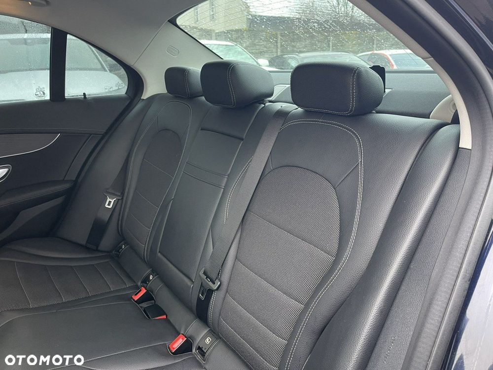 Mercedes-Benz Klasa C 300 d 4Matic 9G-TRONIC Exclusive - 14