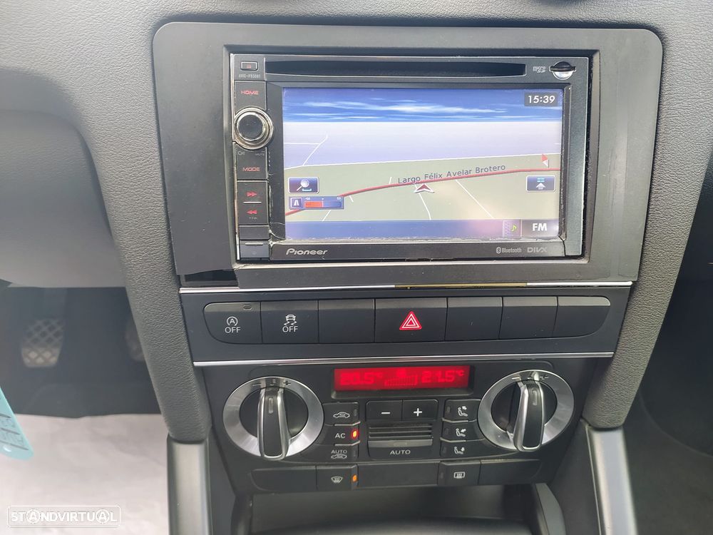 Audi A3 1.6 TDI DPF Attraction - 24