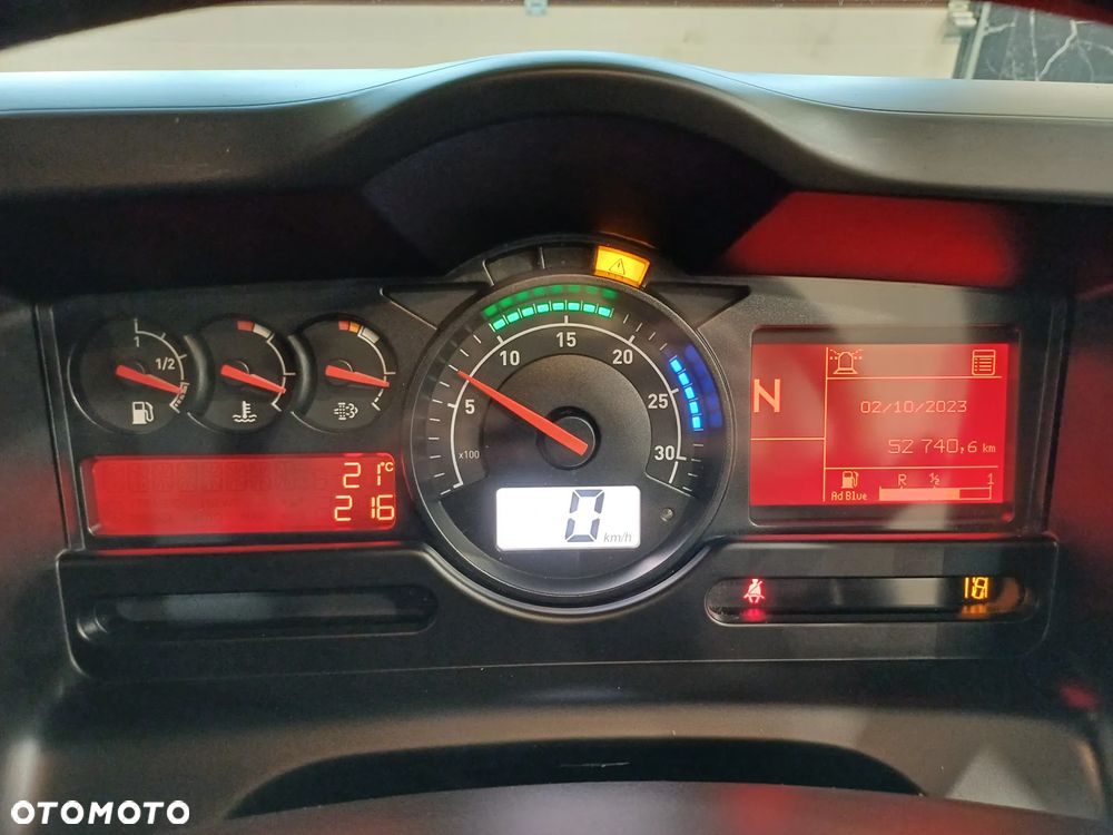 Renault D12 Zamiatarka Zoeller Faun Euro 6 PM10 Szczotki L/R Rok 2017 2 Silniki 2825 MTH - 23