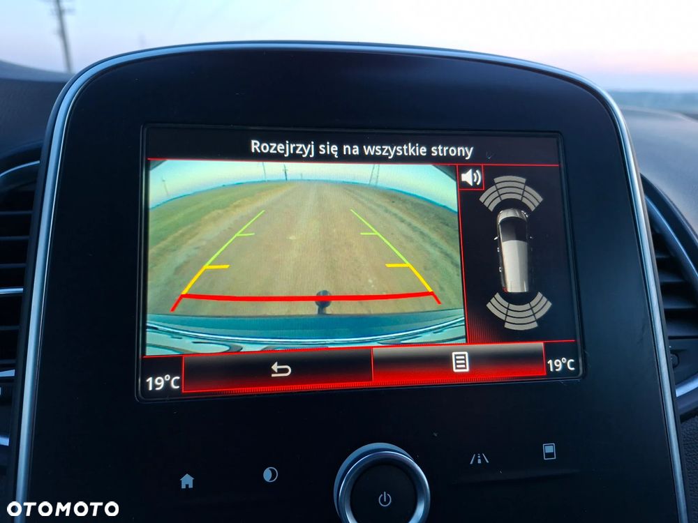 Renault Grand Scenic ENERGY TCe 140 LIMITED - 40