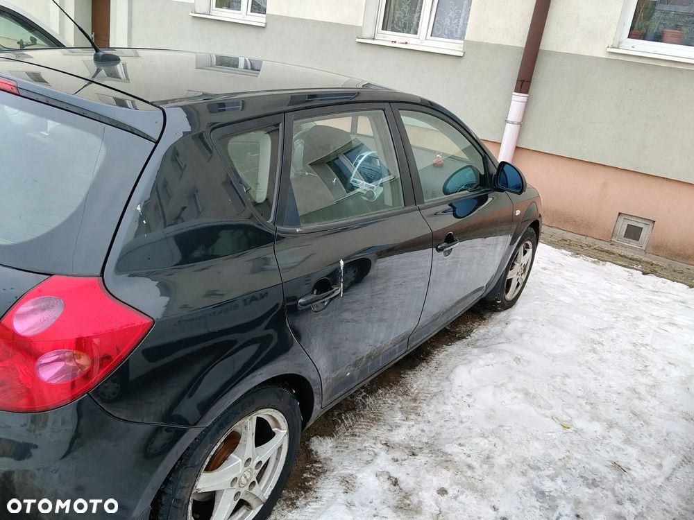 Kia Ceed 2.0 Optimum - 22