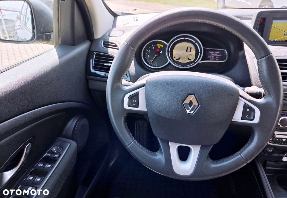Renault Megane ENERGY dCi 110 Start & Stop Expression - 33