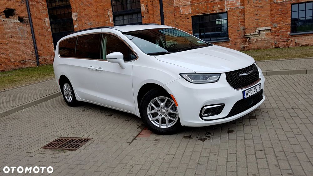 Chrysler Pacifica - 5