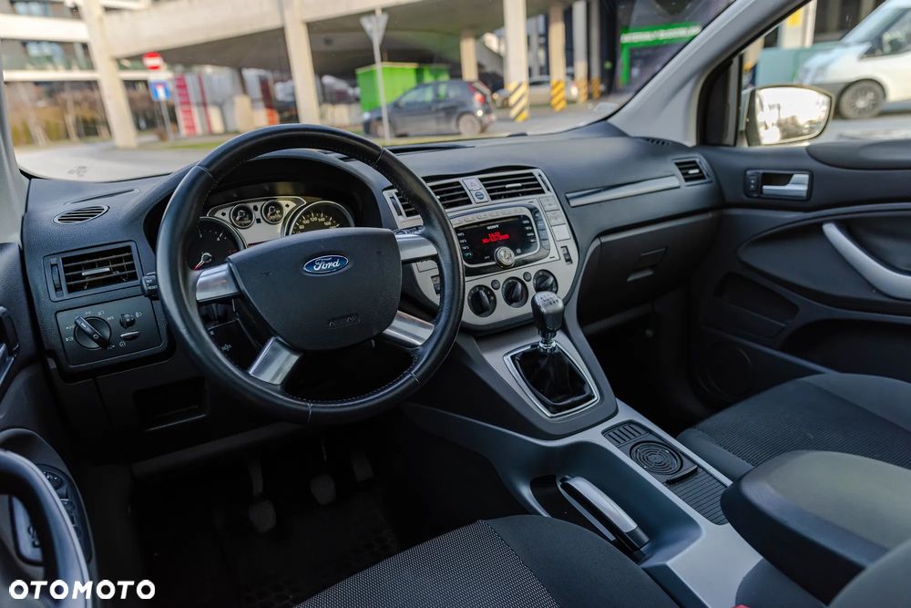 Ford Kuga 2.0 TDCi 4x4 Titanium - 3