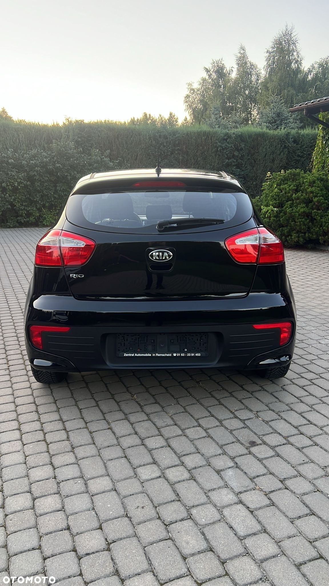 Kia Rio 1.2 L - 10