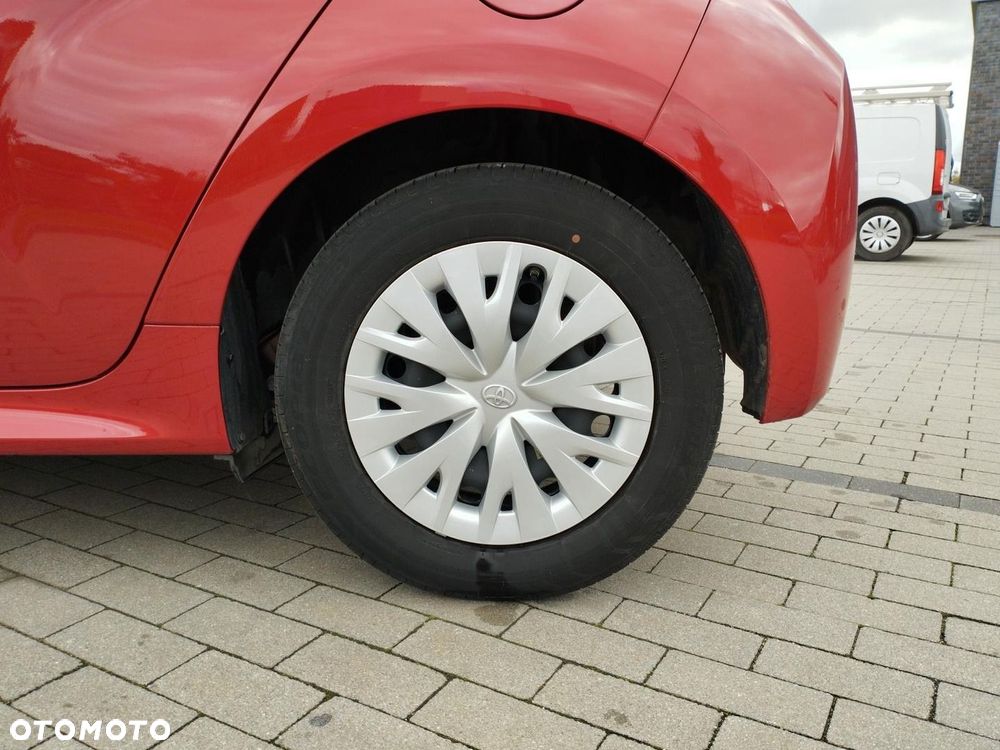 Toyota Yaris - 10