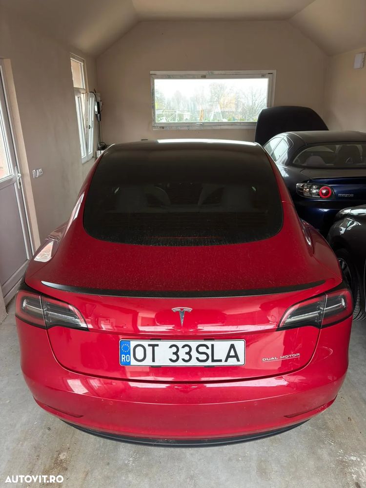 Tesla Model 3 - 11