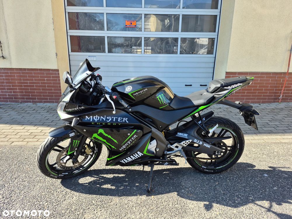 Yamaha YZF - 4