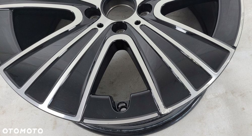 FELGA MERCEDES E-KLASA W214 ET32,5 8X18 18 5X112 A2144012800 - 5