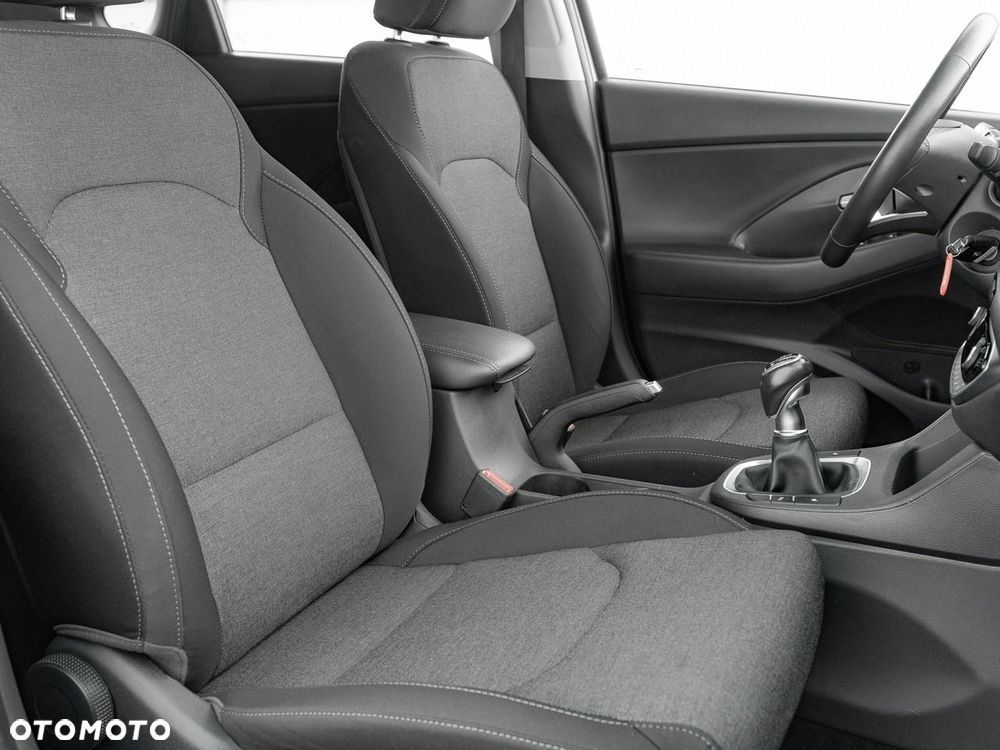 Hyundai i30 1.5 DPI Smart - 31