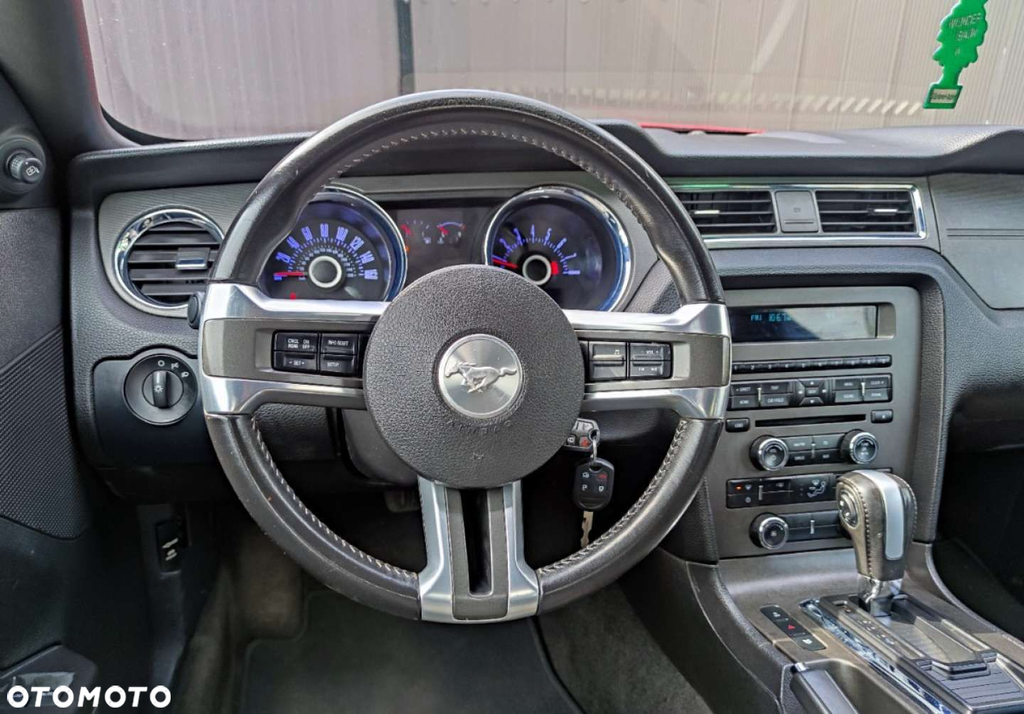 Ford Mustang - 30