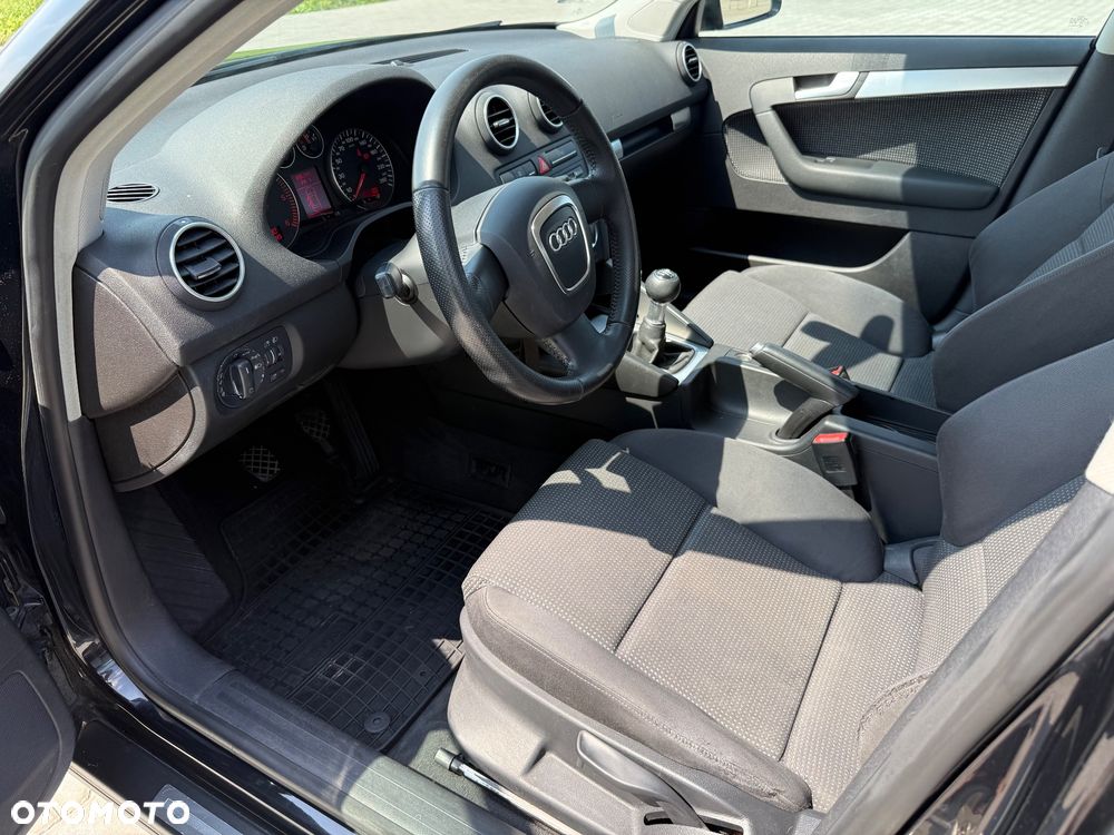 Audi A3 1.9 TDI DPF Attraction - 10