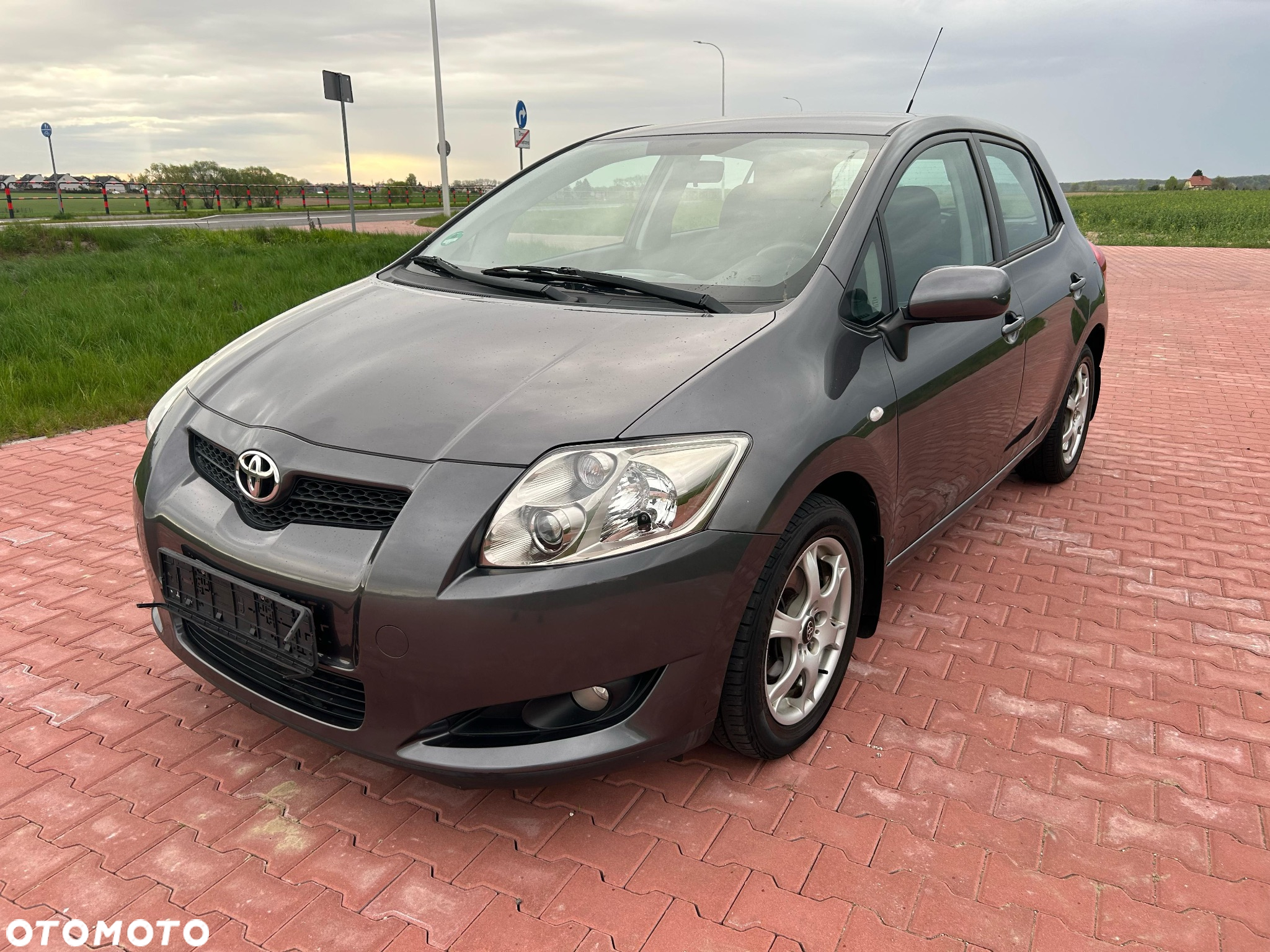 Toyota Auris - 2