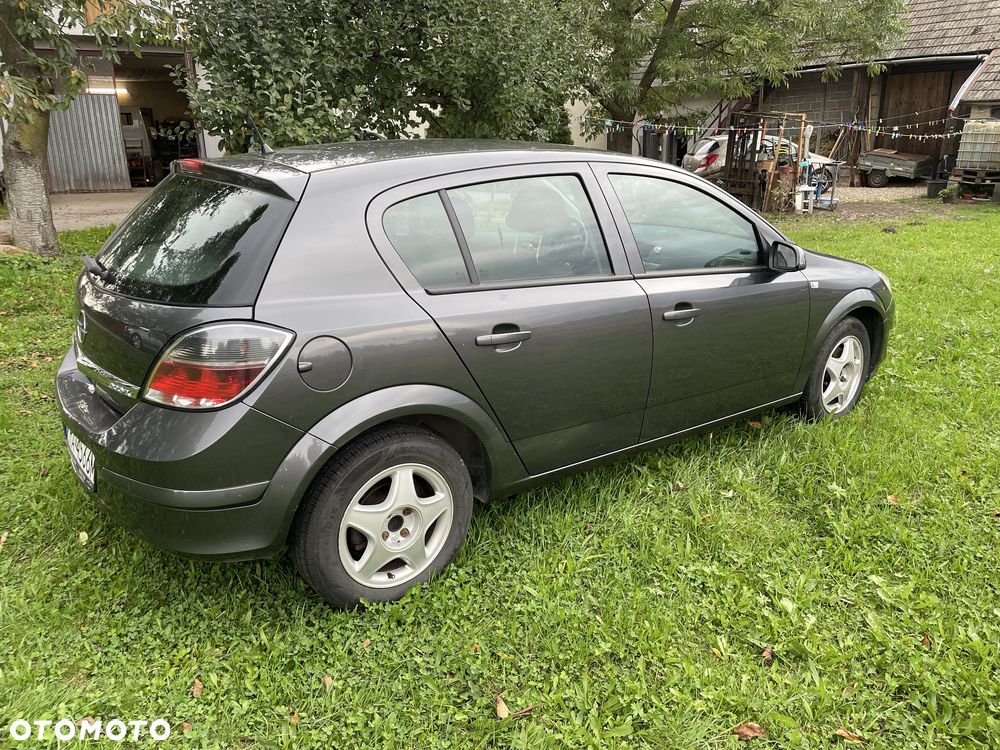 Opel Astra - 4