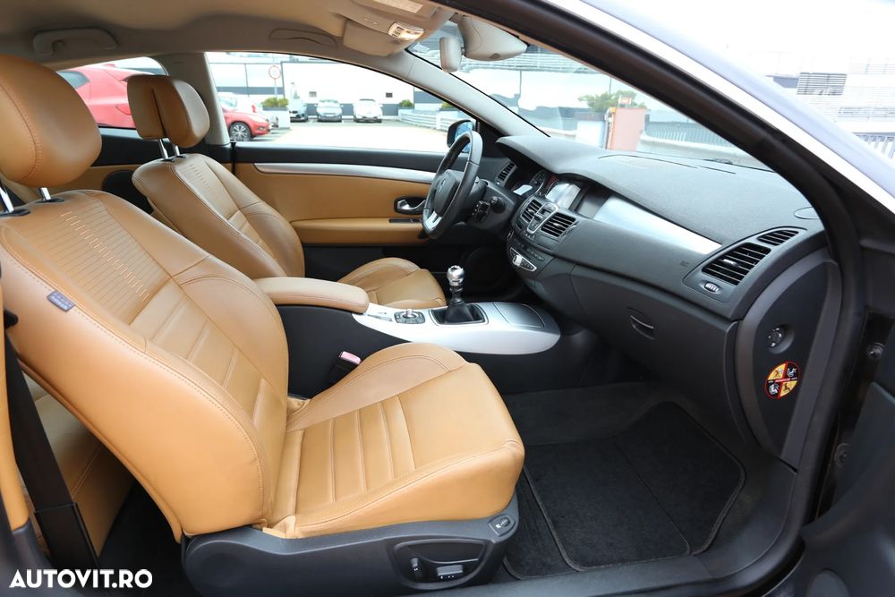 Renault Laguna Coupe dCi 180 FAP - 15