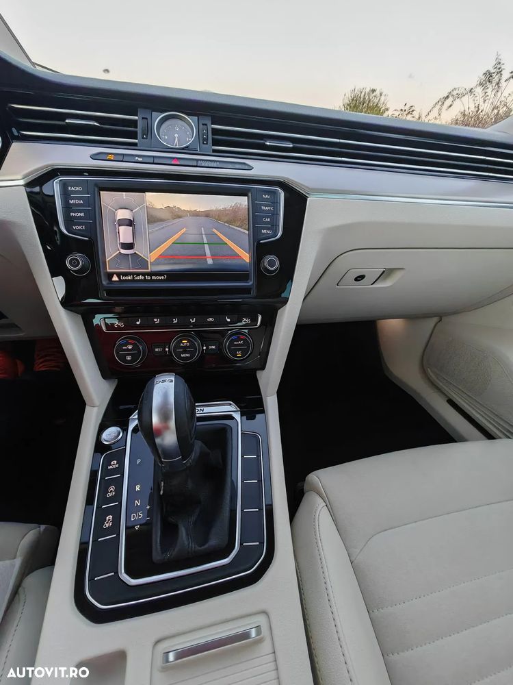 Volkswagen Passat 2.0 BiTDI DSG 4Mot Highline - 8