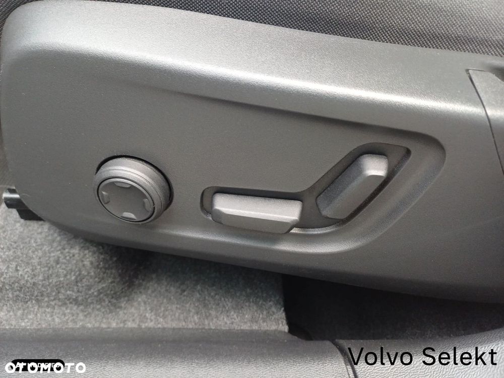 Volvo XC 40 - 23