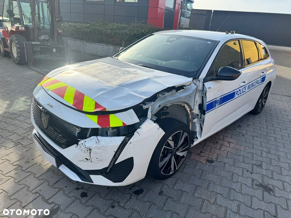 Peugeot 308 - 8