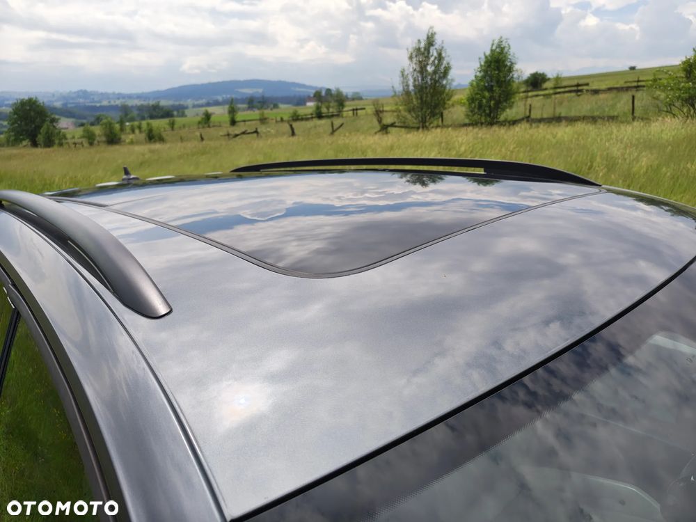 Volkswagen Tiguan Allspace - 16