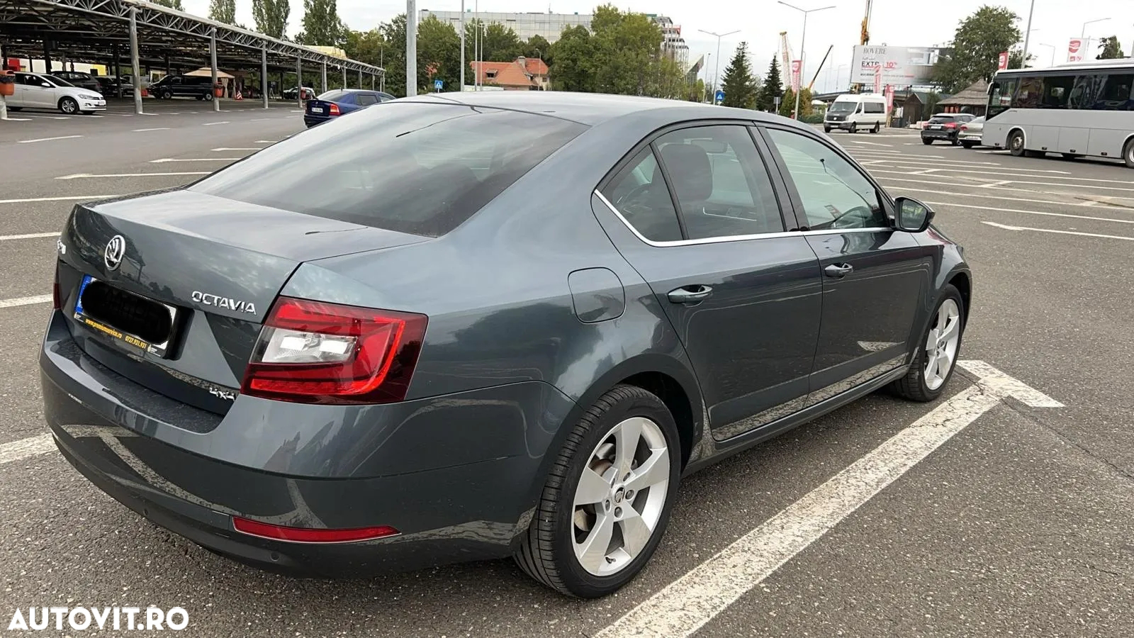 Skoda Octavia 2.0 TDI DSG 4X4 Style - 6