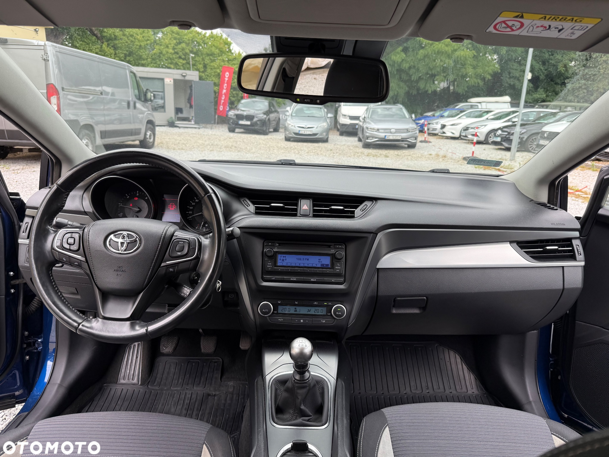 Toyota Avensis 2.0 D-4D Premium - 11