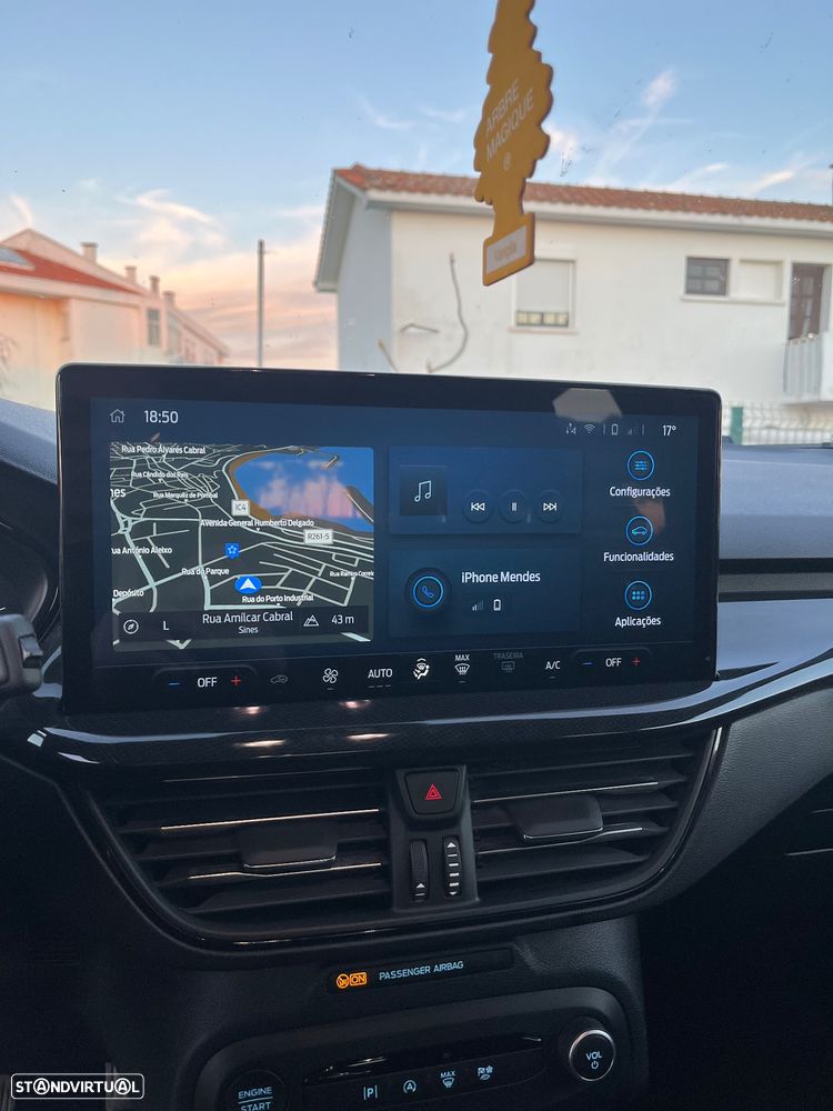 Ford Focus 1.0 EcoBoost Hybrid ST-LINE X - 18