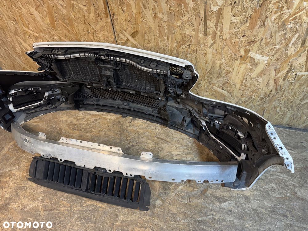 Zderzak przód AMG żaluzja belka czołowa Mercedes e klasa 213 AMG - 5