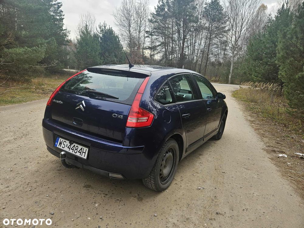 Citroën C4 1.6 16V Confort - 11